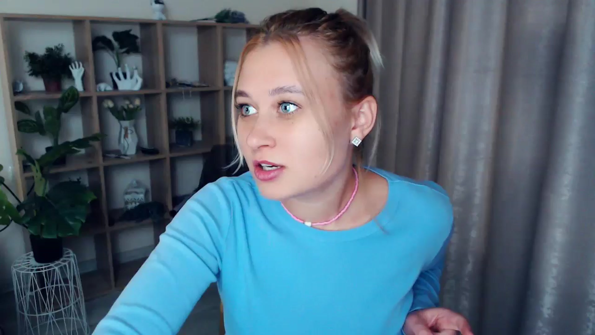 Gallery image thumbnail from Kukla_kolduna's myfreecams stream on, 02/07/2025, 18:17 image 3 of 20