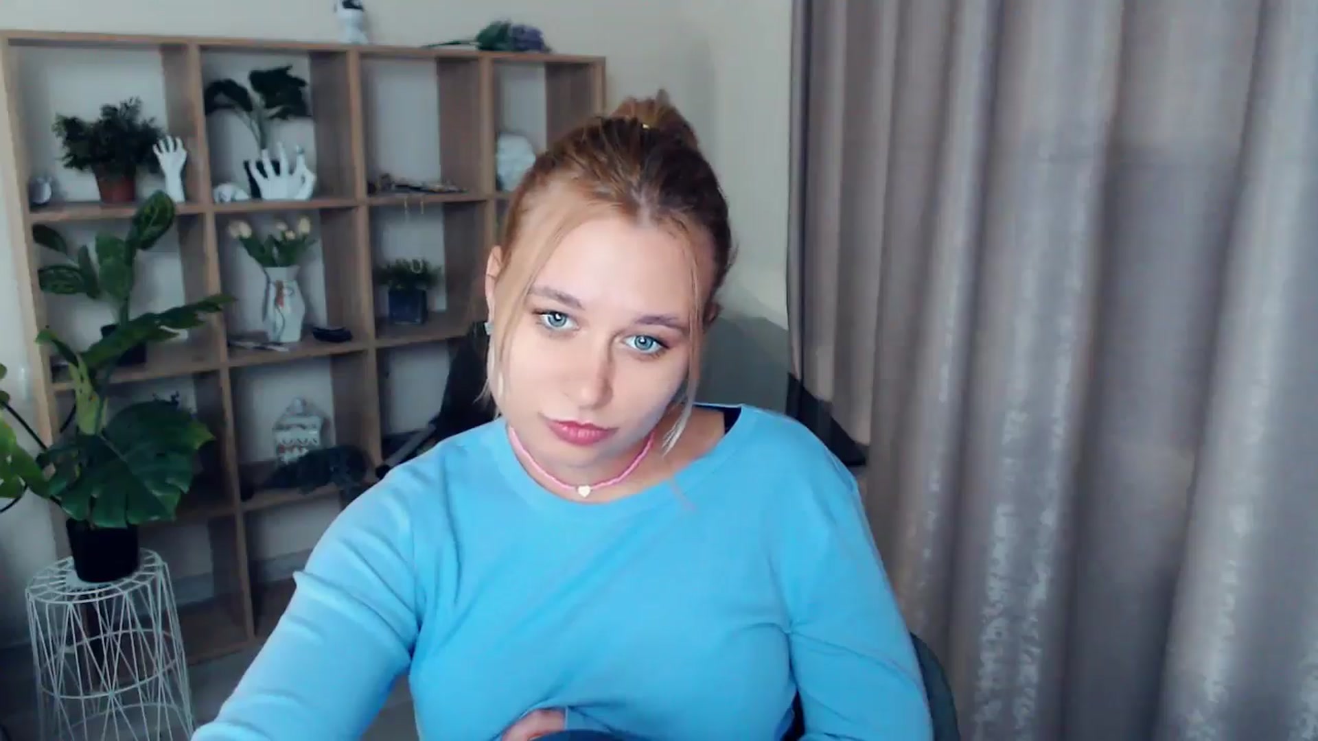 Gallery image thumbnail from Kukla_kolduna's myfreecams stream on, 02/07/2025, 18:17 image 6 of 20