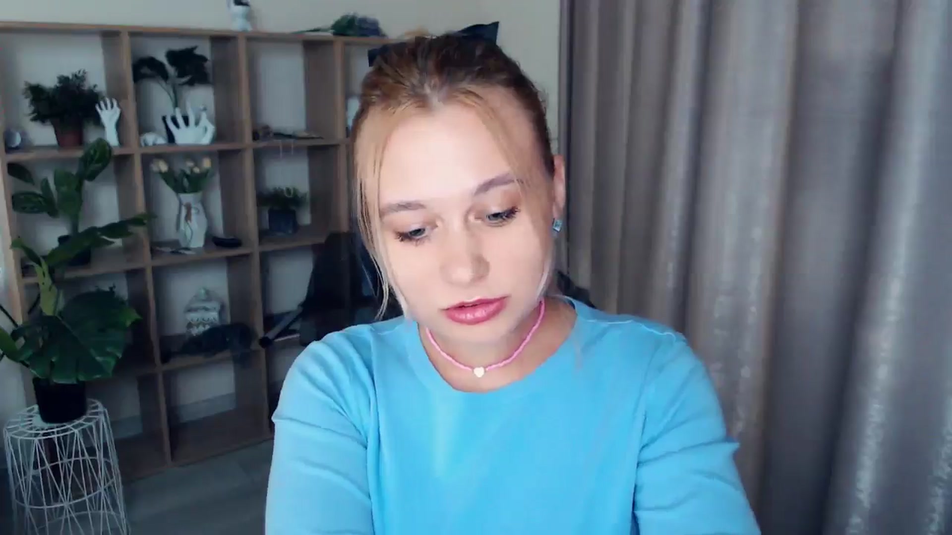 Gallery image thumbnail from Kukla_kolduna's myfreecams stream on, 02/07/2025, 18:17 image 13 of 20