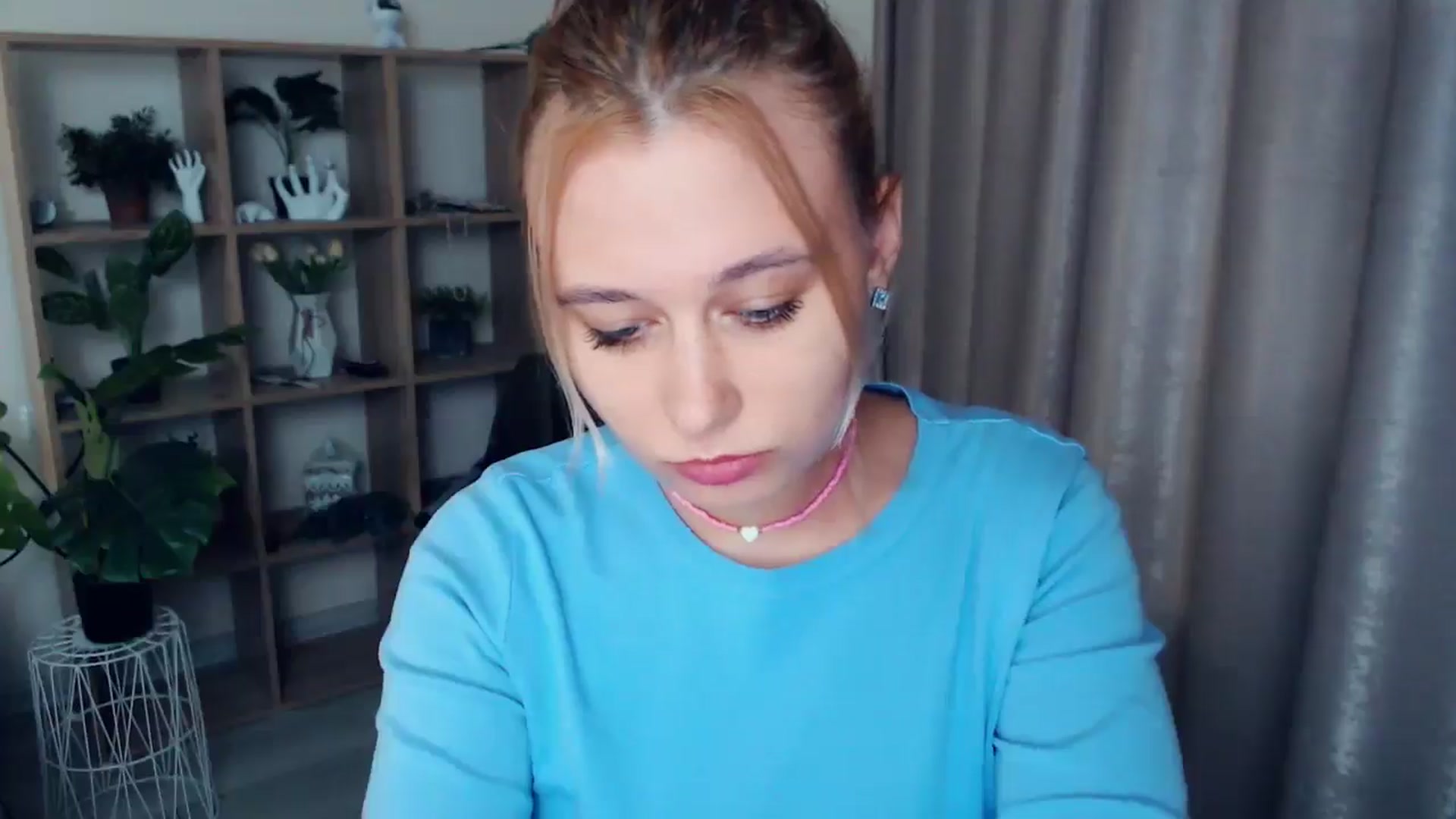 Gallery image thumbnail from Kukla_kolduna's myfreecams stream on, 02/07/2025, 18:17 image 4 of 20