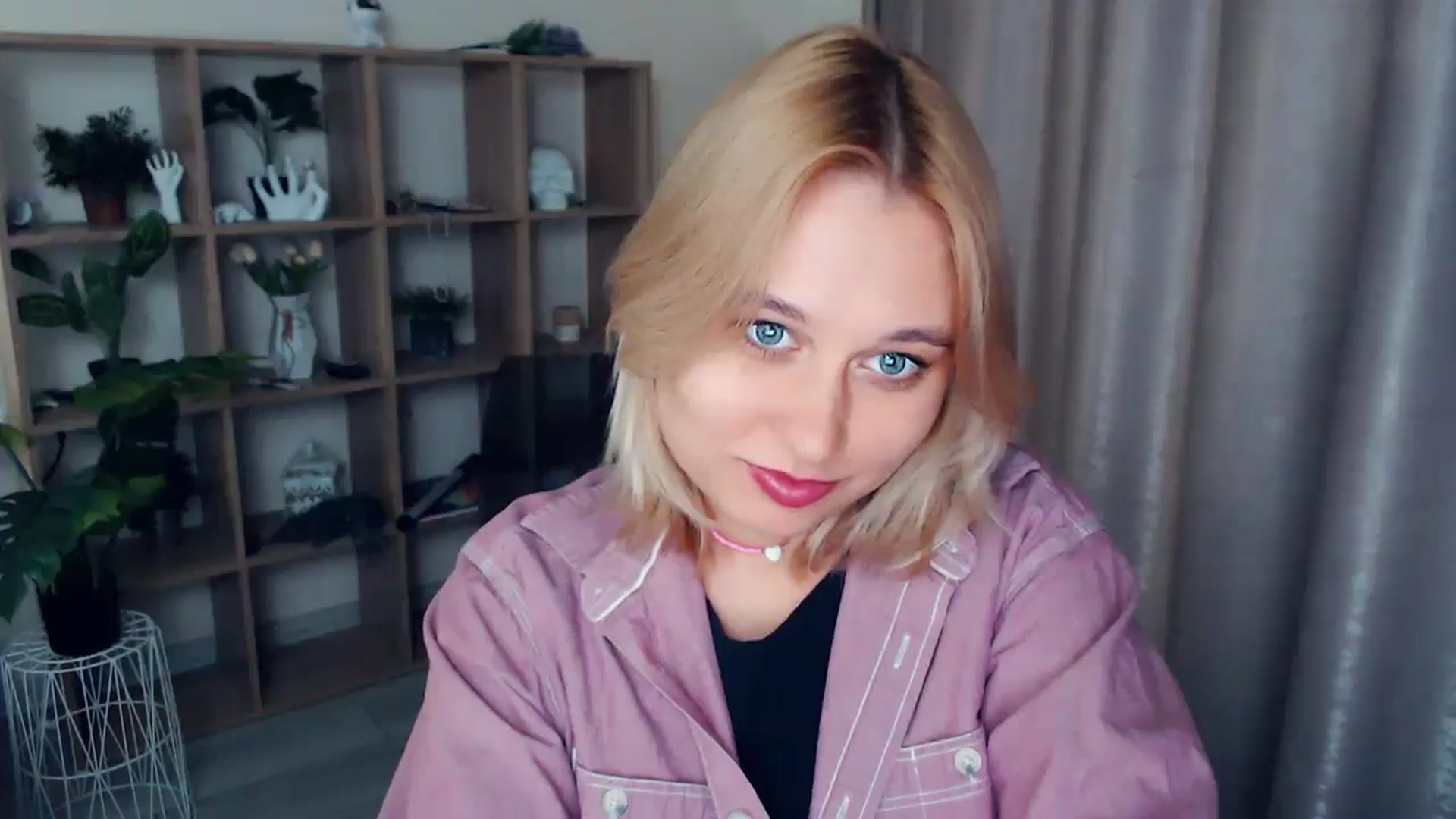 Gallery image thumbnail from Kukla_kolduna's myfreecams stream on, 02/08/2025, 16:20 image 7 of 20
