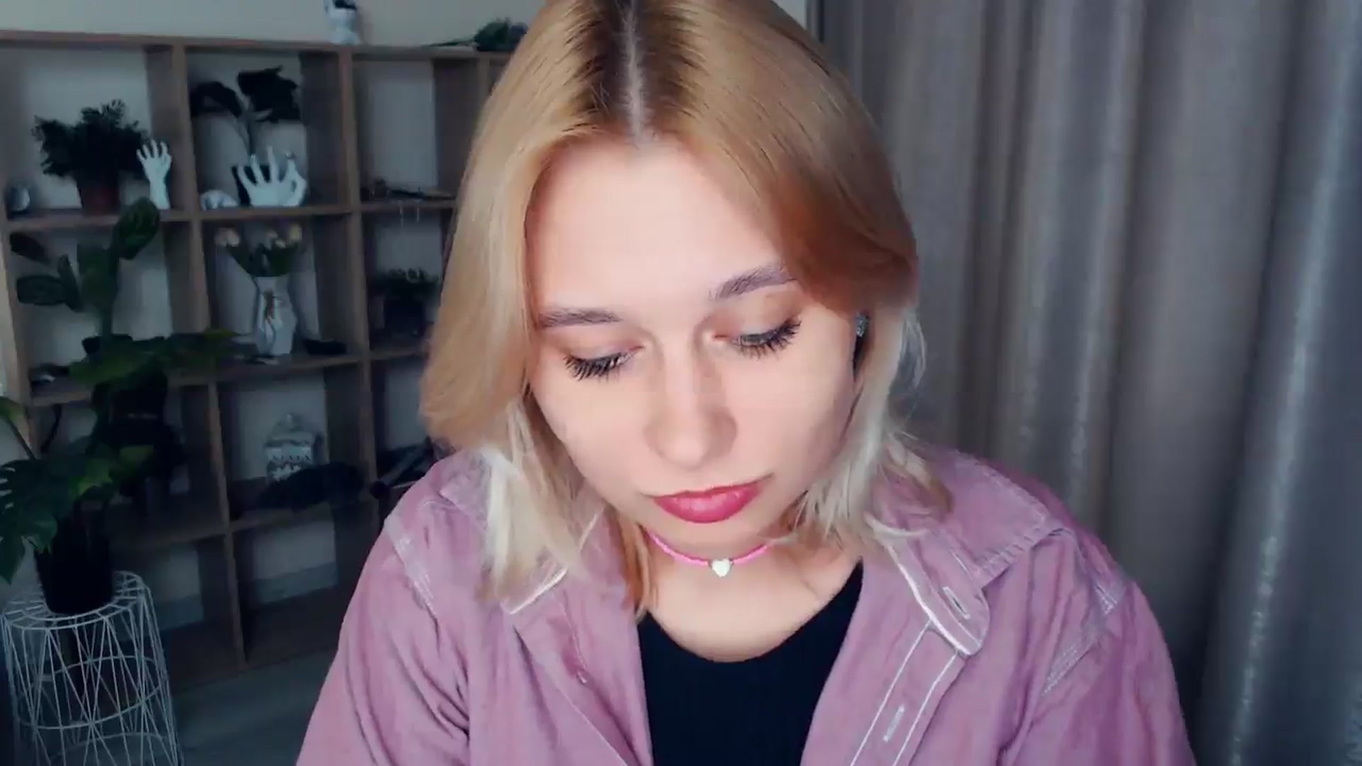 Gallery image thumbnail from Kukla_kolduna's myfreecams stream on, 02/08/2025, 16:20 image 9 of 20