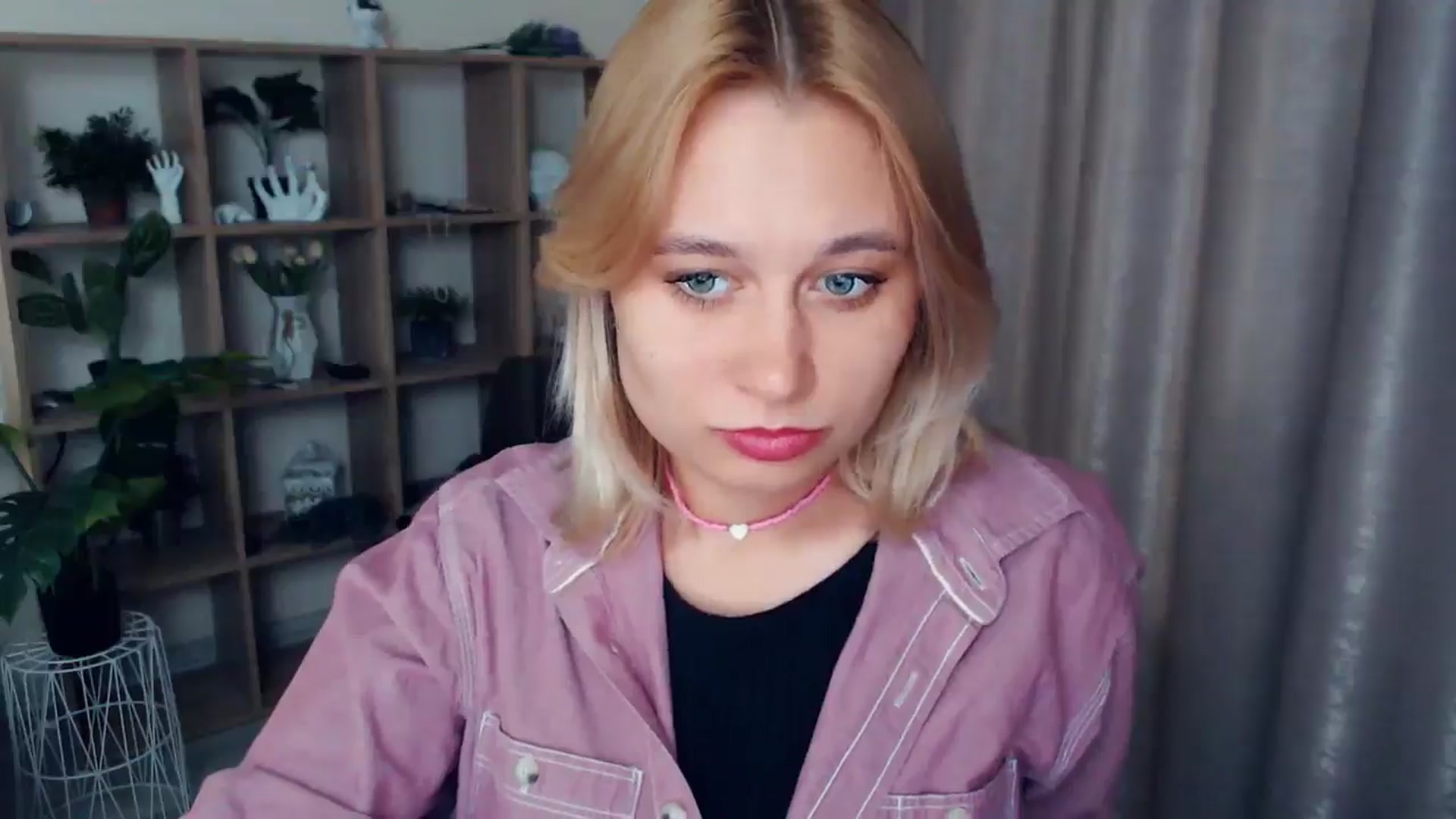 Gallery image thumbnail from Kukla_kolduna's myfreecams stream on, 02/08/2025, 16:20 image 15 of 20