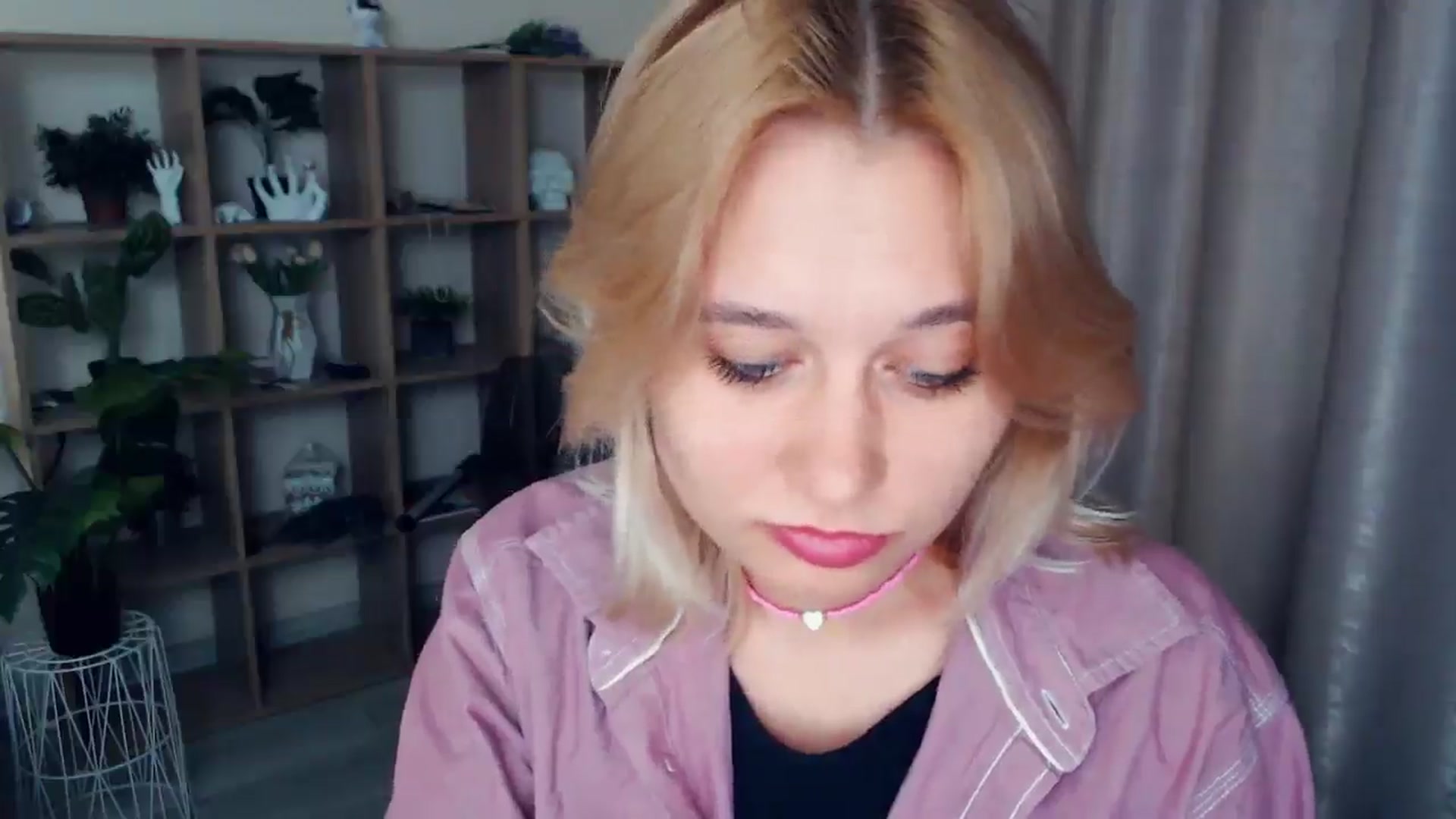 Gallery image thumbnail from Kukla_kolduna's myfreecams stream on, 02/08/2025, 16:20 image 12 of 20