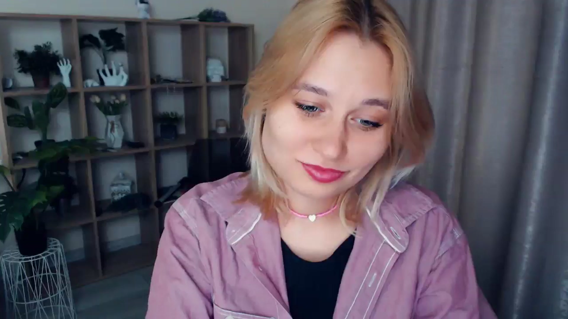 Gallery image thumbnail from Kukla_kolduna's myfreecams stream on, 02/08/2025, 16:20 image 3 of 20