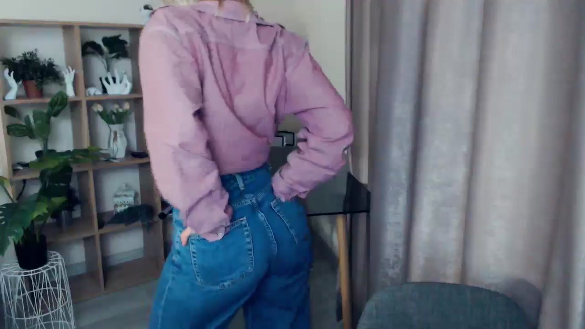 Gallery image thumbnail from Kukla_kolduna's myfreecams stream on, 02/08/2025, 17:19 image 10 of 20
