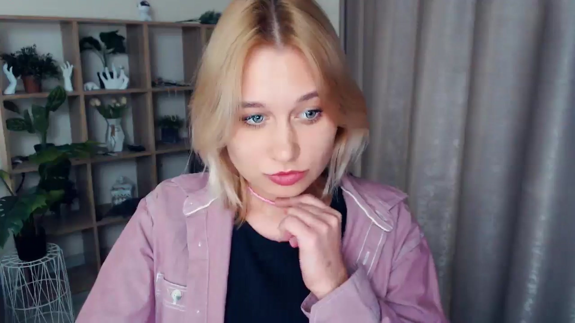 Gallery image thumbnail from Kukla_kolduna's myfreecams stream on, 02/08/2025, 17:19 image 20 of 20