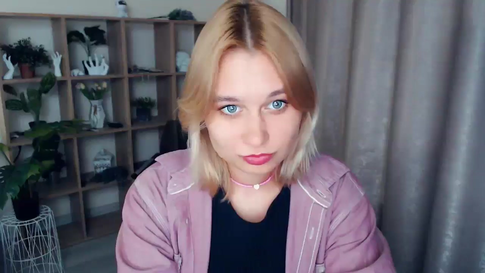 Gallery image thumbnail from Kukla_kolduna's myfreecams stream on, 02/08/2025, 17:19 image 15 of 20