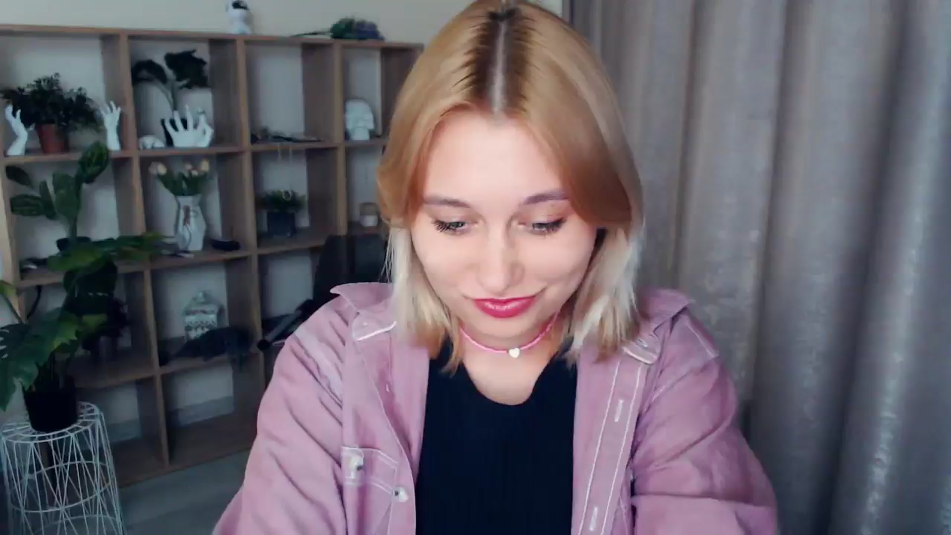 Gallery image thumbnail from Kukla_kolduna's myfreecams stream on, 02/08/2025, 17:19 image 14 of 20