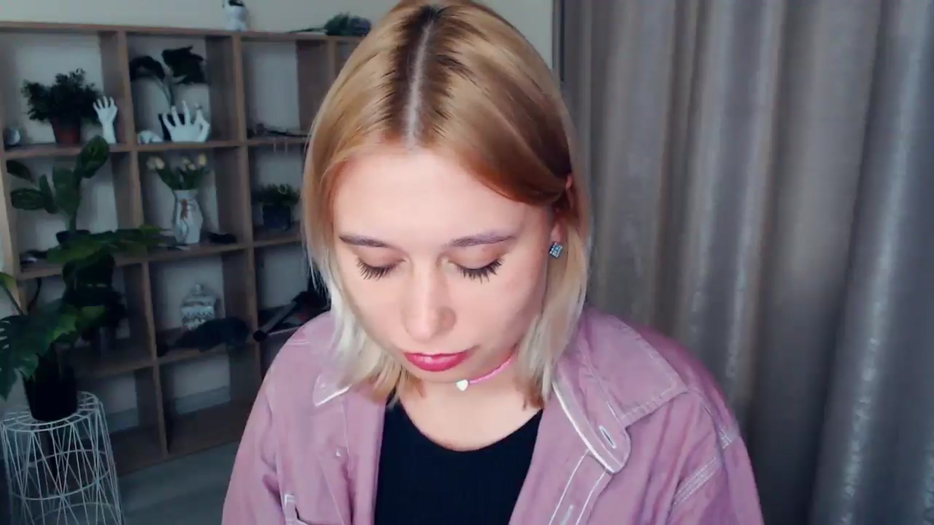 Gallery image thumbnail from Kukla_kolduna's myfreecams stream on, 02/08/2025, 17:19 image 3 of 20