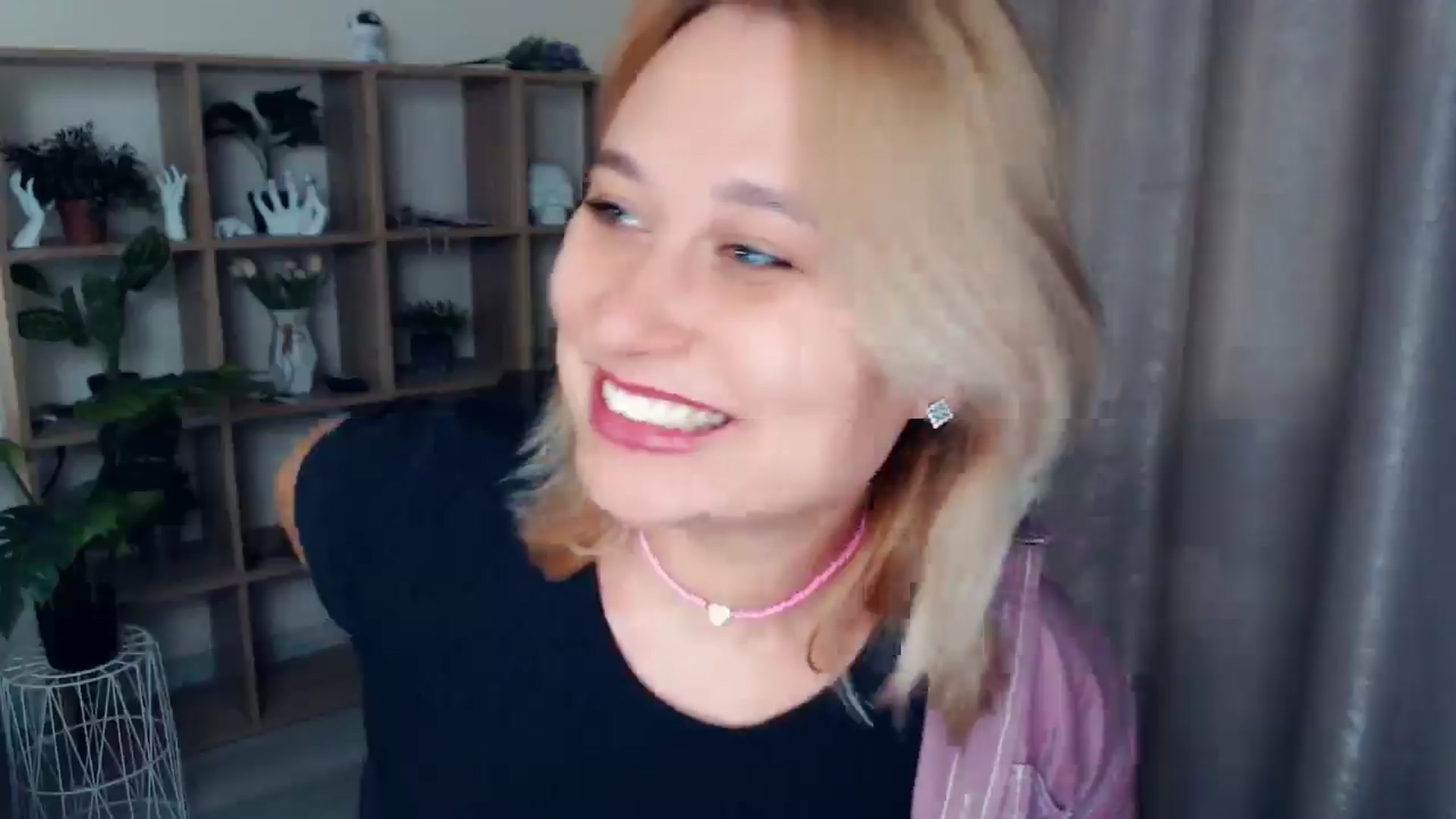 Gallery image thumbnail from Kukla_kolduna's myfreecams stream on, 02/08/2025, 17:19 image 8 of 20
