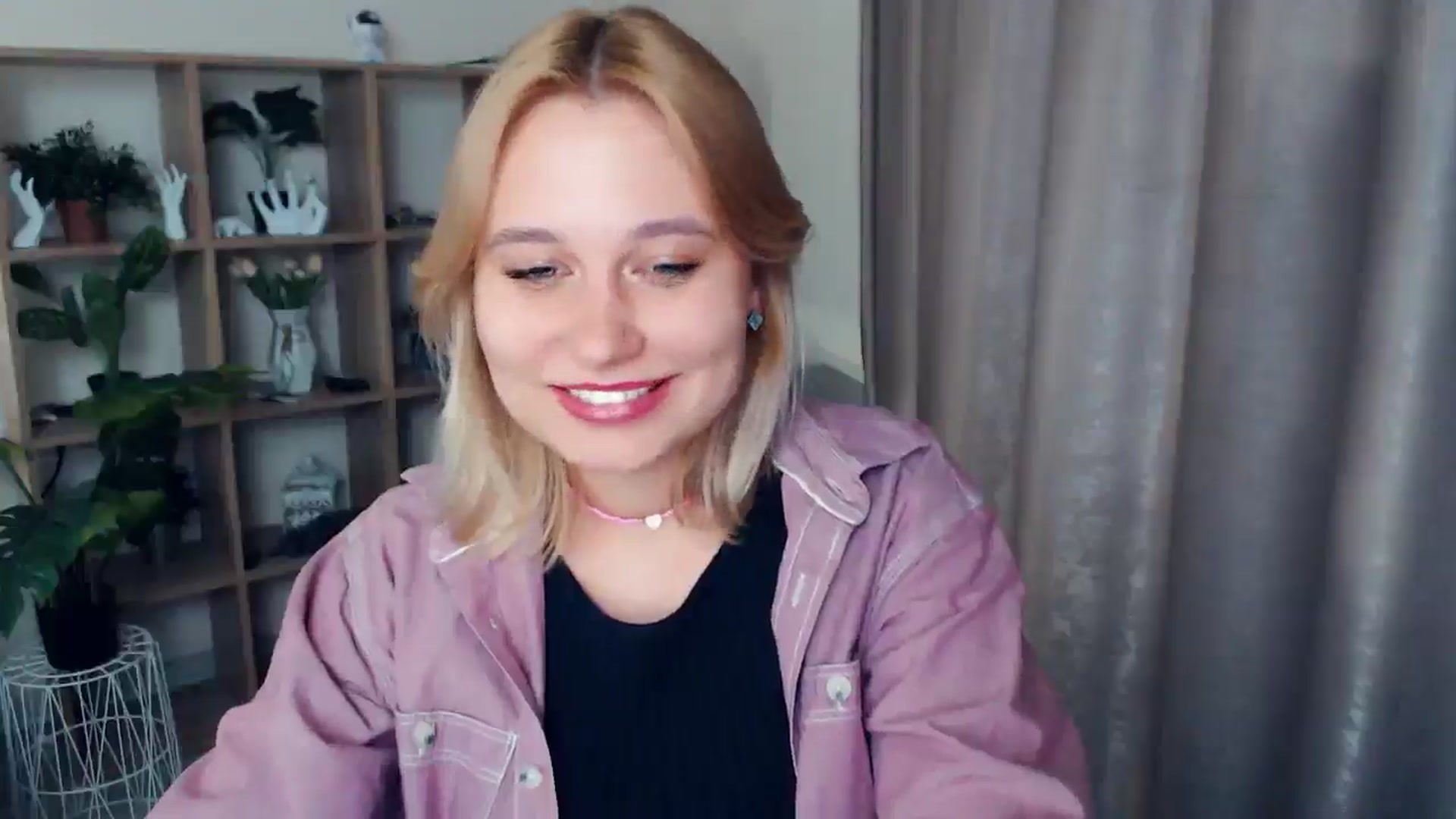 Gallery image thumbnail from Kukla_kolduna's myfreecams stream on, 02/08/2025, 17:19 image 9 of 20