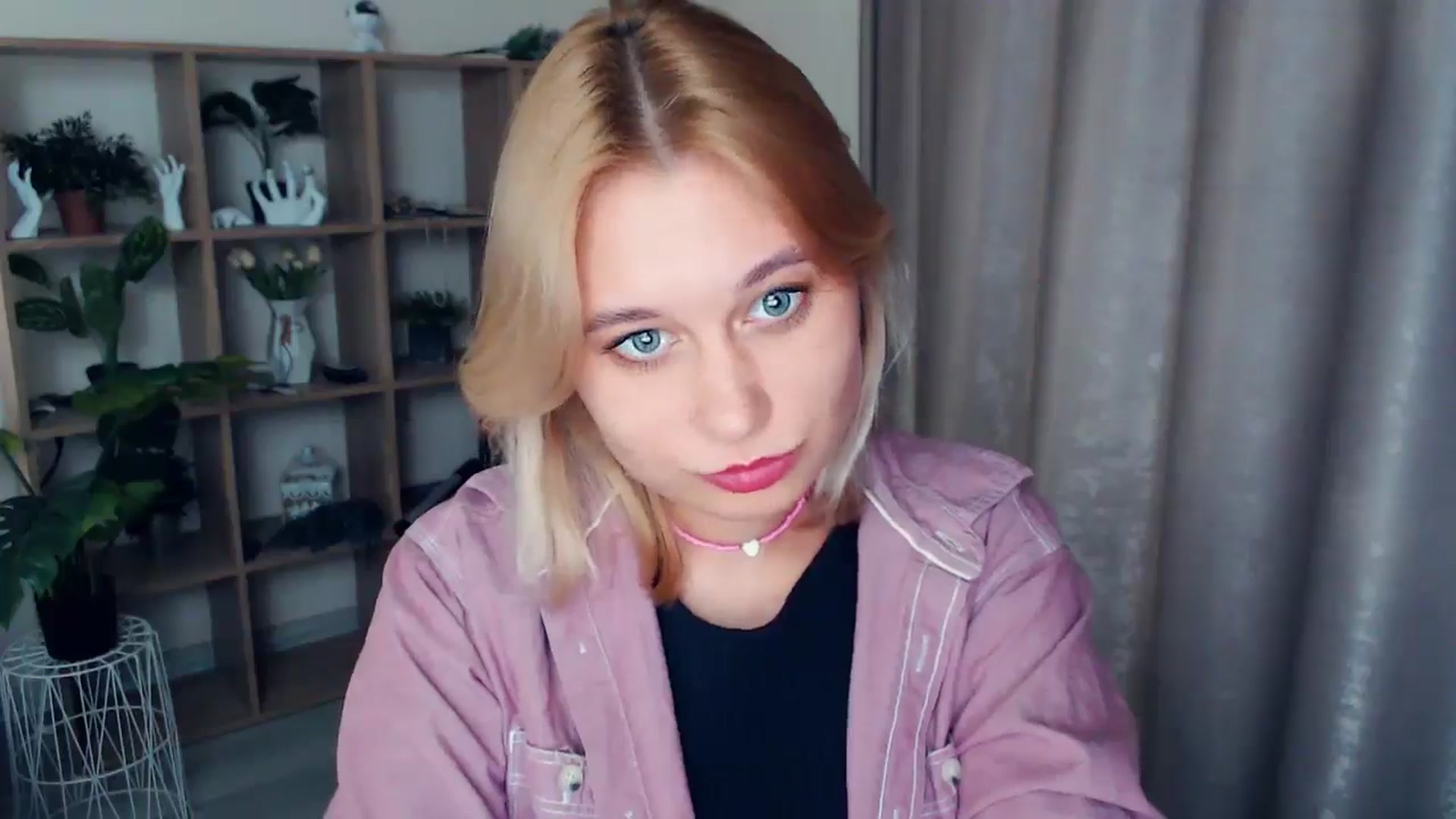 Gallery image thumbnail from Kukla_kolduna's myfreecams stream on, 02/08/2025, 17:19 image 17 of 20