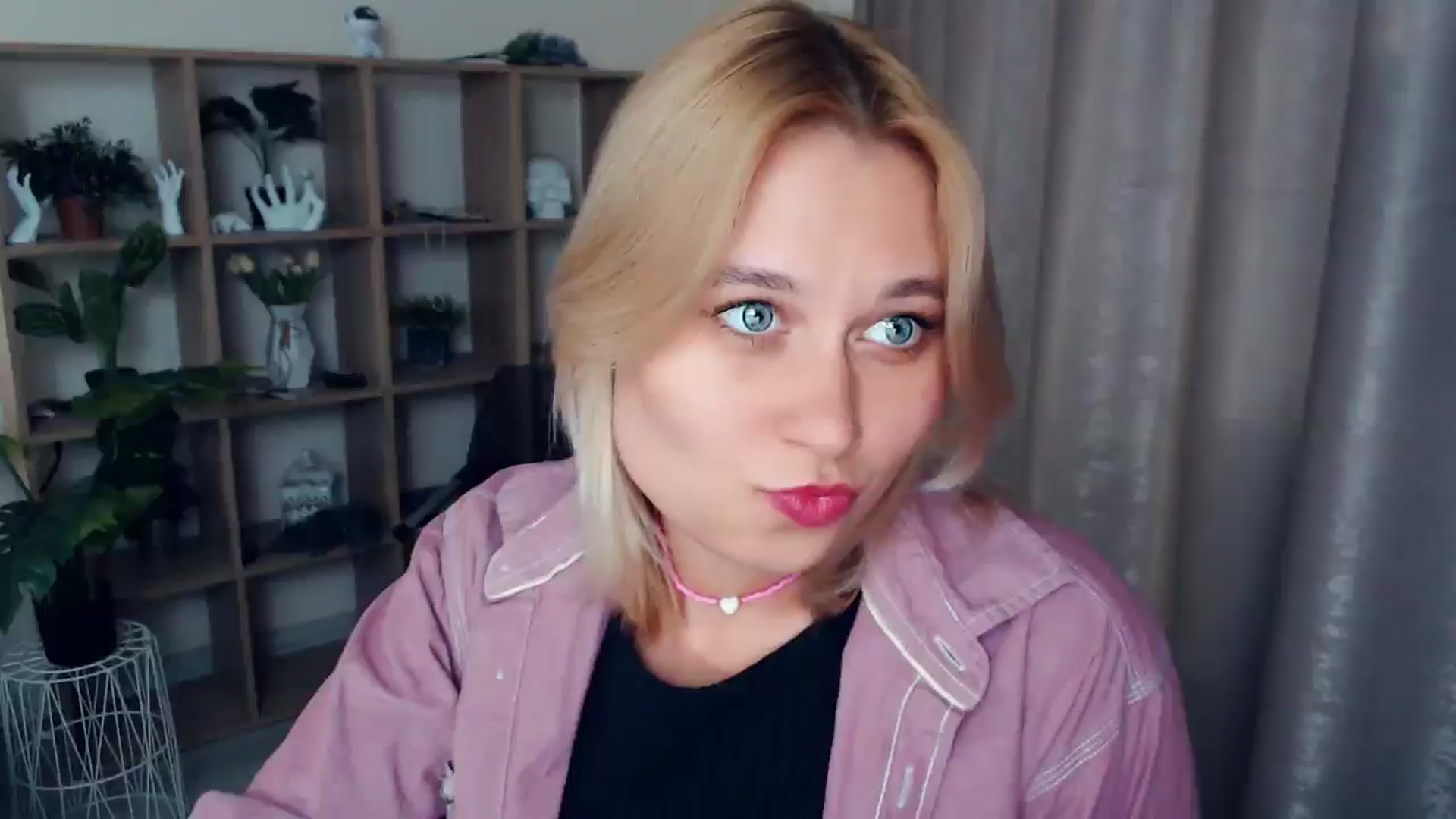 Gallery image thumbnail from Kukla_kolduna's myfreecams stream on, 02/08/2025, 18:36 image 2 of 20