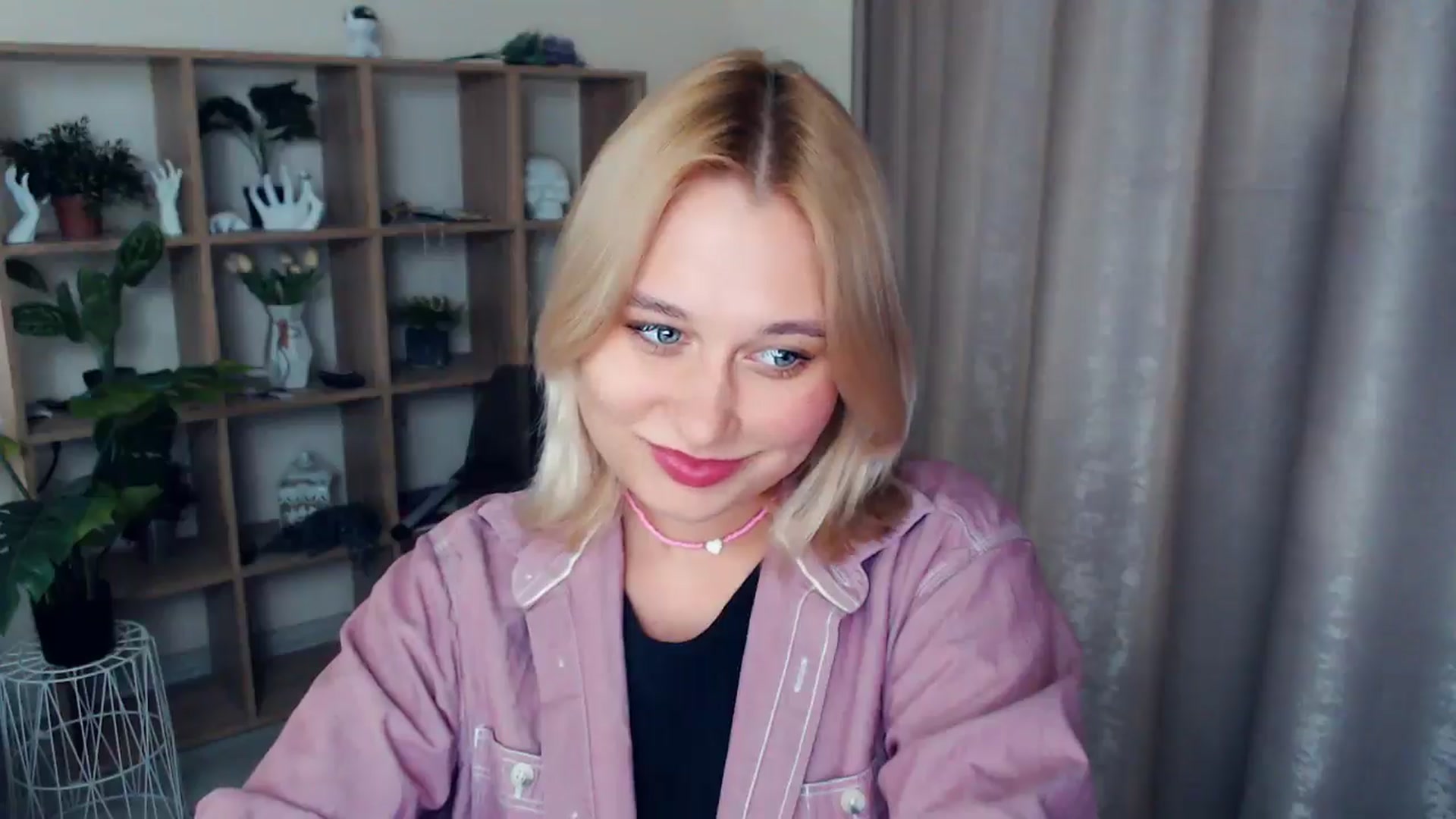 Gallery image thumbnail from Kukla_kolduna's myfreecams stream on, 02/08/2025, 18:36 image 13 of 20