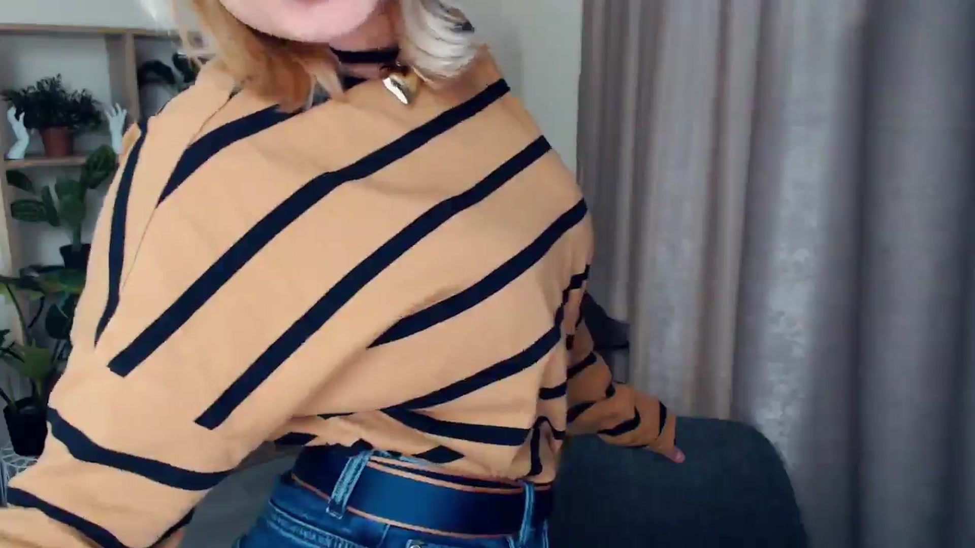 Gallery image thumbnail from Kukla_kolduna's myfreecams stream on, 02/09/2025, 16:20 image 7 of 20