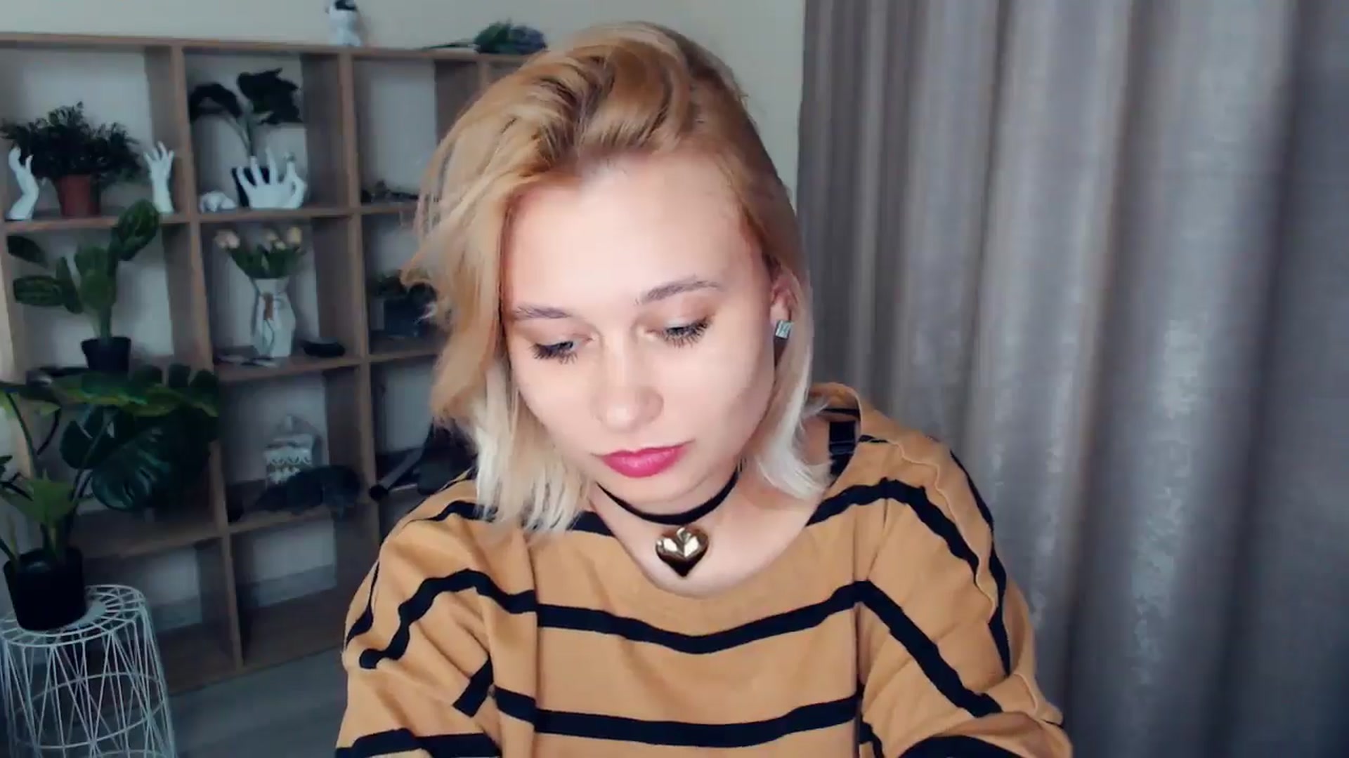 Gallery image thumbnail from Kukla_kolduna's myfreecams stream on, 02/09/2025, 16:20 image 18 of 20