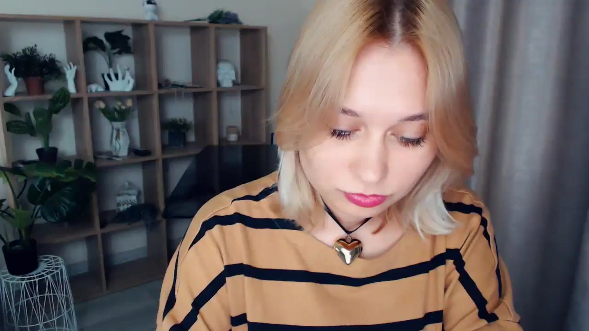 Gallery image thumbnail from Kukla_kolduna's myfreecams stream on, 02/09/2025, 16:20 image 5 of 20