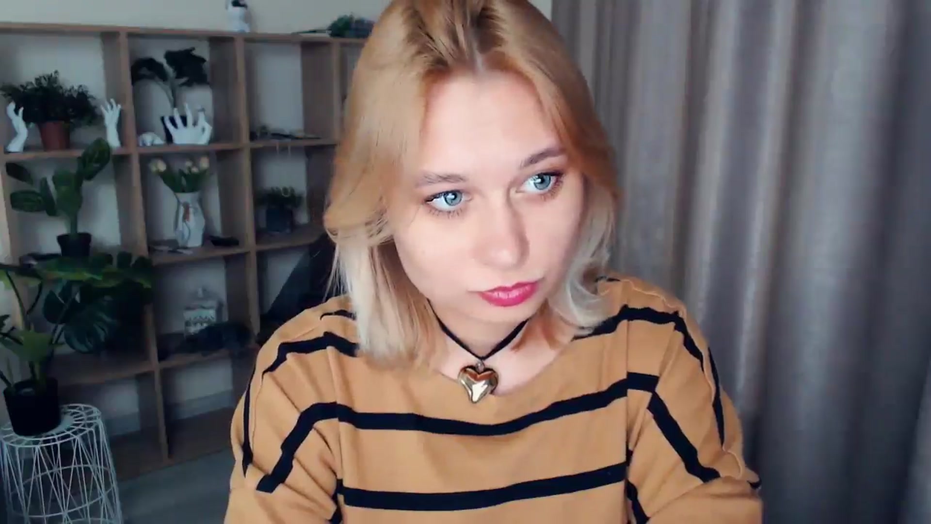 Gallery image thumbnail from Kukla_kolduna's myfreecams stream on, 02/09/2025, 16:20 image 2 of 20