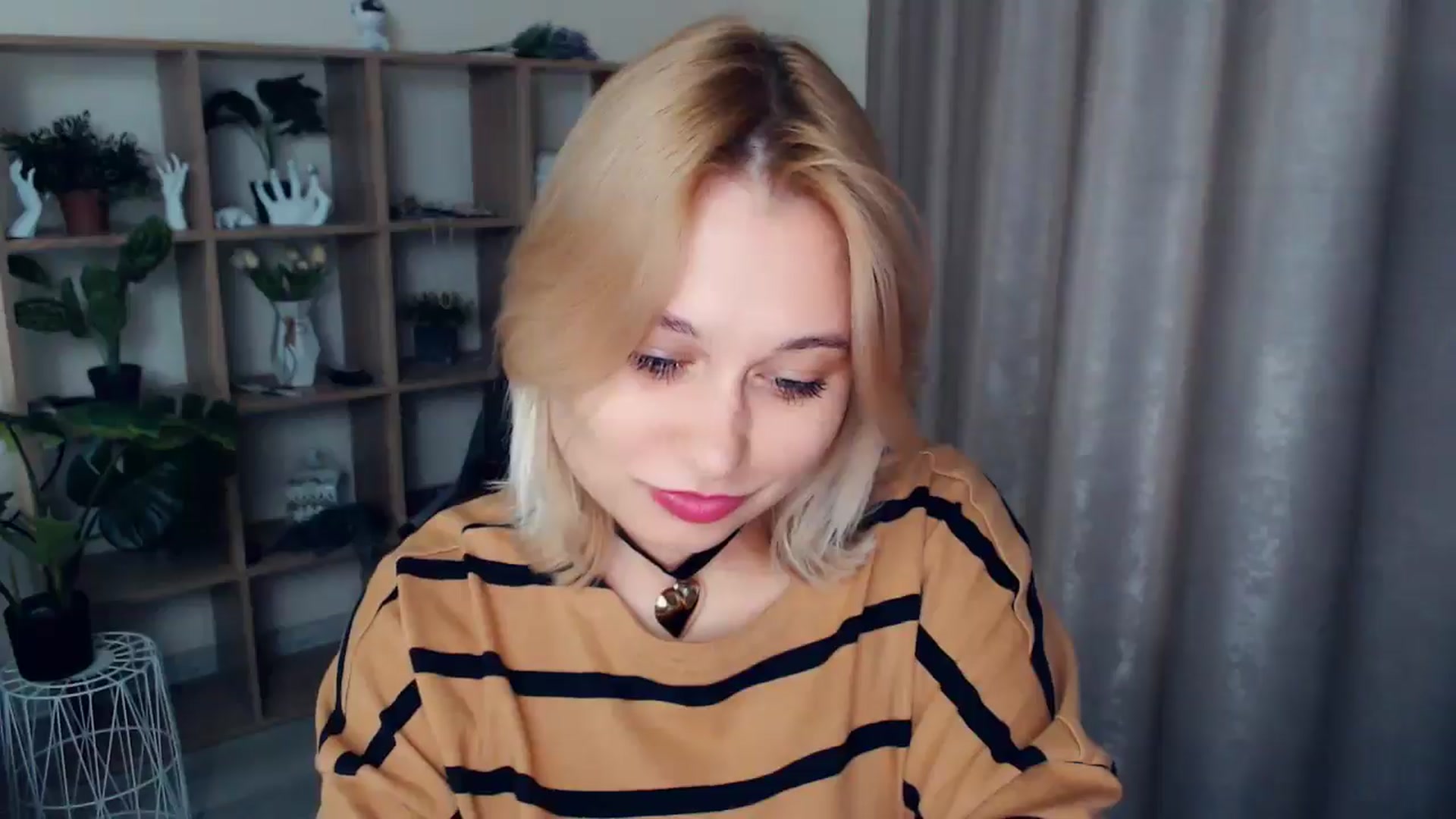 Gallery image thumbnail from Kukla_kolduna's myfreecams stream on, 02/09/2025, 16:20 image 16 of 20