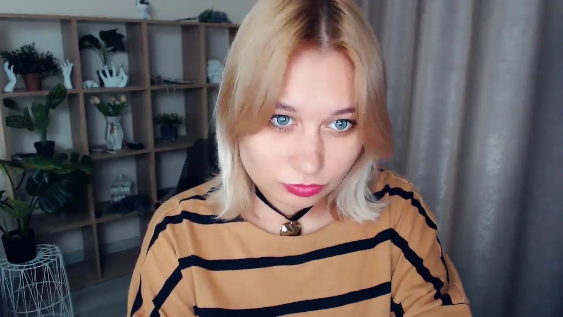 Gallery image thumbnail from Kukla_kolduna's myfreecams stream on, 02/09/2025, 16:20 image 12 of 20