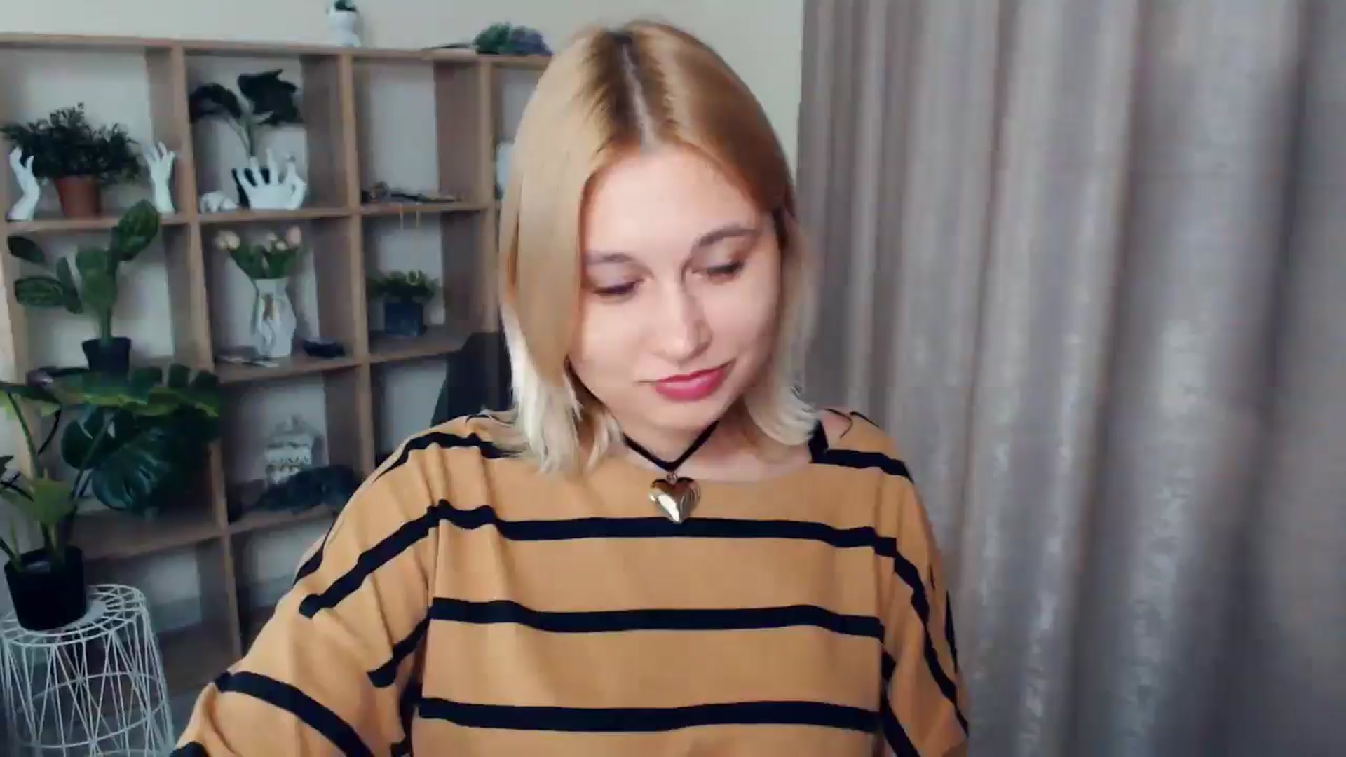 Gallery image thumbnail from Kukla_kolduna's myfreecams stream on, 02/09/2025, 16:58 image 15 of 20