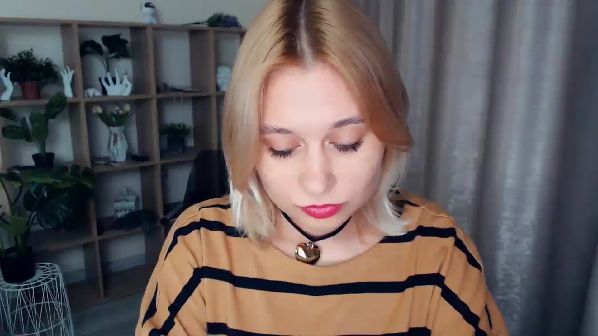 Gallery image thumbnail from Kukla_kolduna's myfreecams stream on, 02/09/2025, 18:03 image 12 of 20