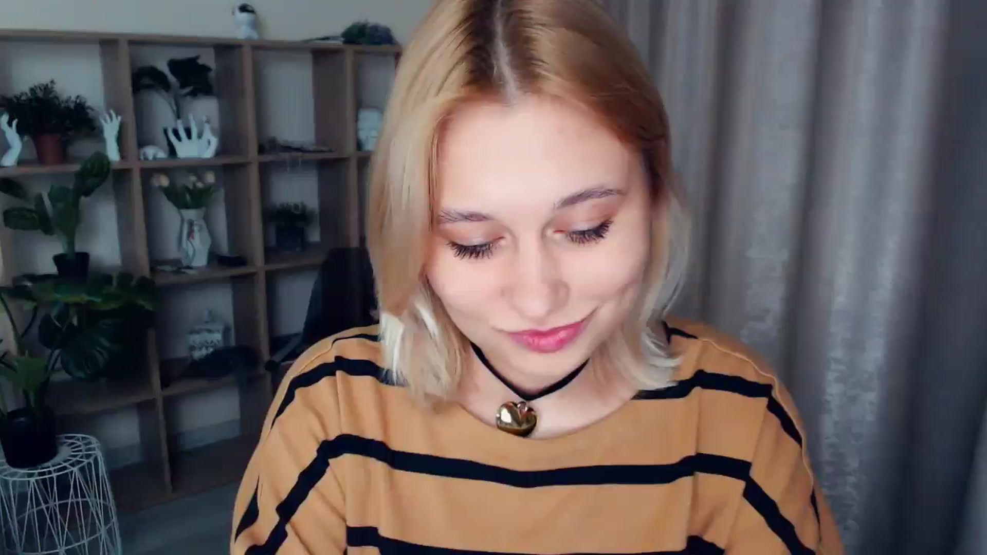 Gallery image thumbnail from Kukla_kolduna's myfreecams stream on, 02/09/2025, 18:03 image 6 of 20