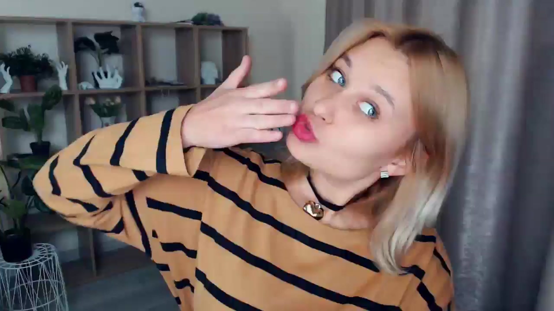 Gallery image thumbnail from Kukla_kolduna's myfreecams stream on, 02/09/2025, 18:03 image 11 of 20