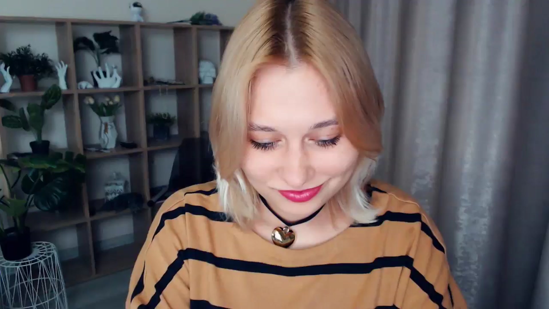 Gallery image thumbnail from Kukla_kolduna's myfreecams stream on, 02/09/2025, 18:03 image 13 of 20