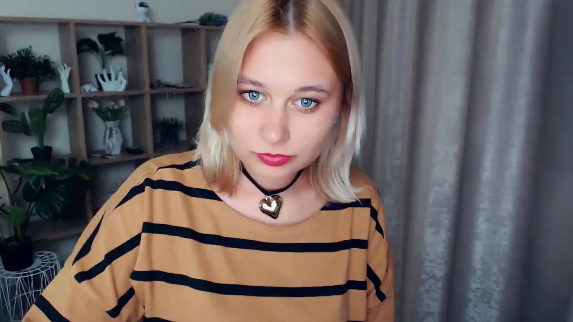 Gallery image thumbnail from Kukla_kolduna's myfreecams stream on, 02/09/2025, 18:03 image 17 of 20