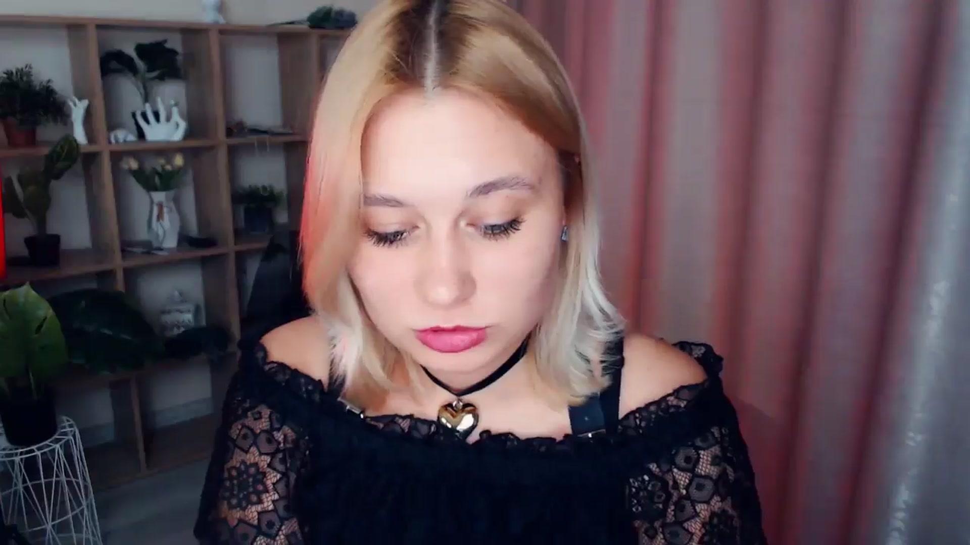 Gallery image thumbnail from Kukla_kolduna's myfreecams stream on, 02/14/2025, 15:15 image 17 of 20
