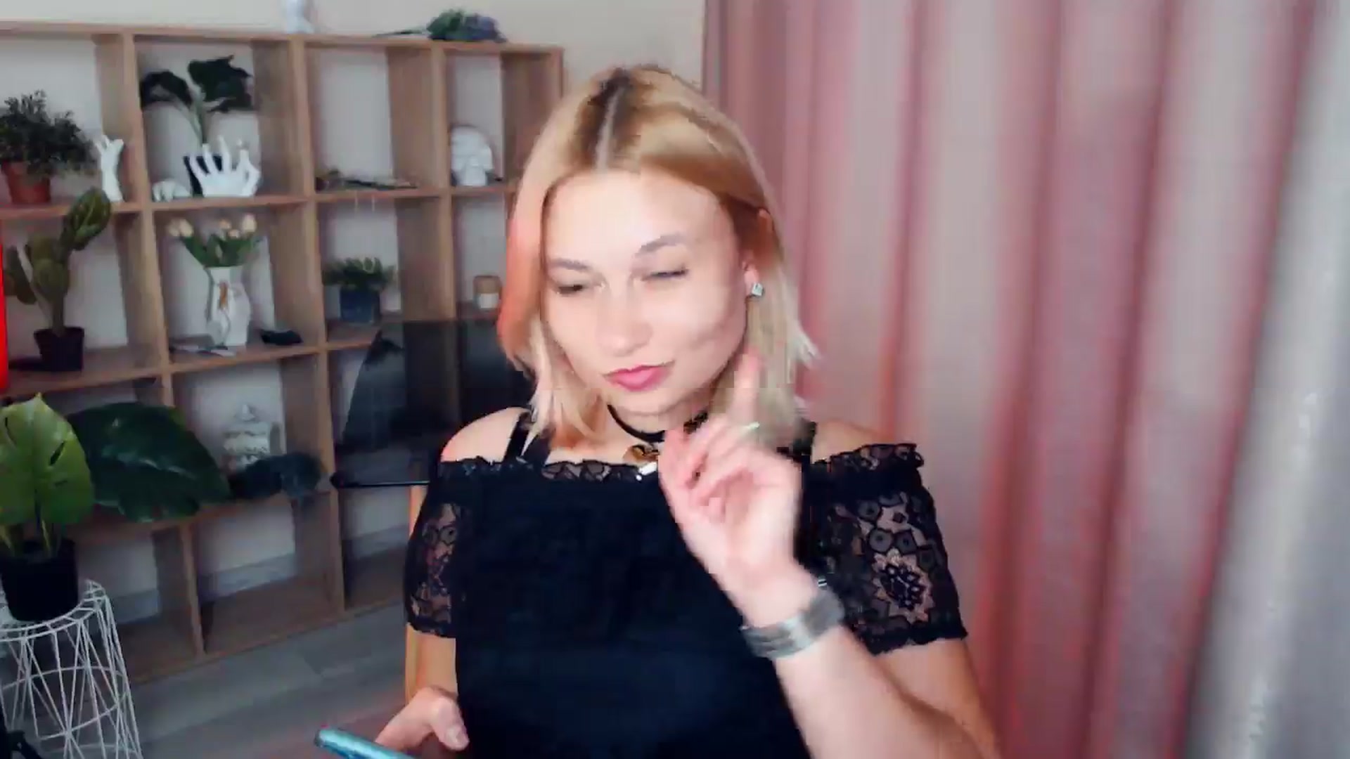 Gallery image thumbnail from Kukla_kolduna's myfreecams stream on, 02/14/2025, 15:15 image 15 of 20