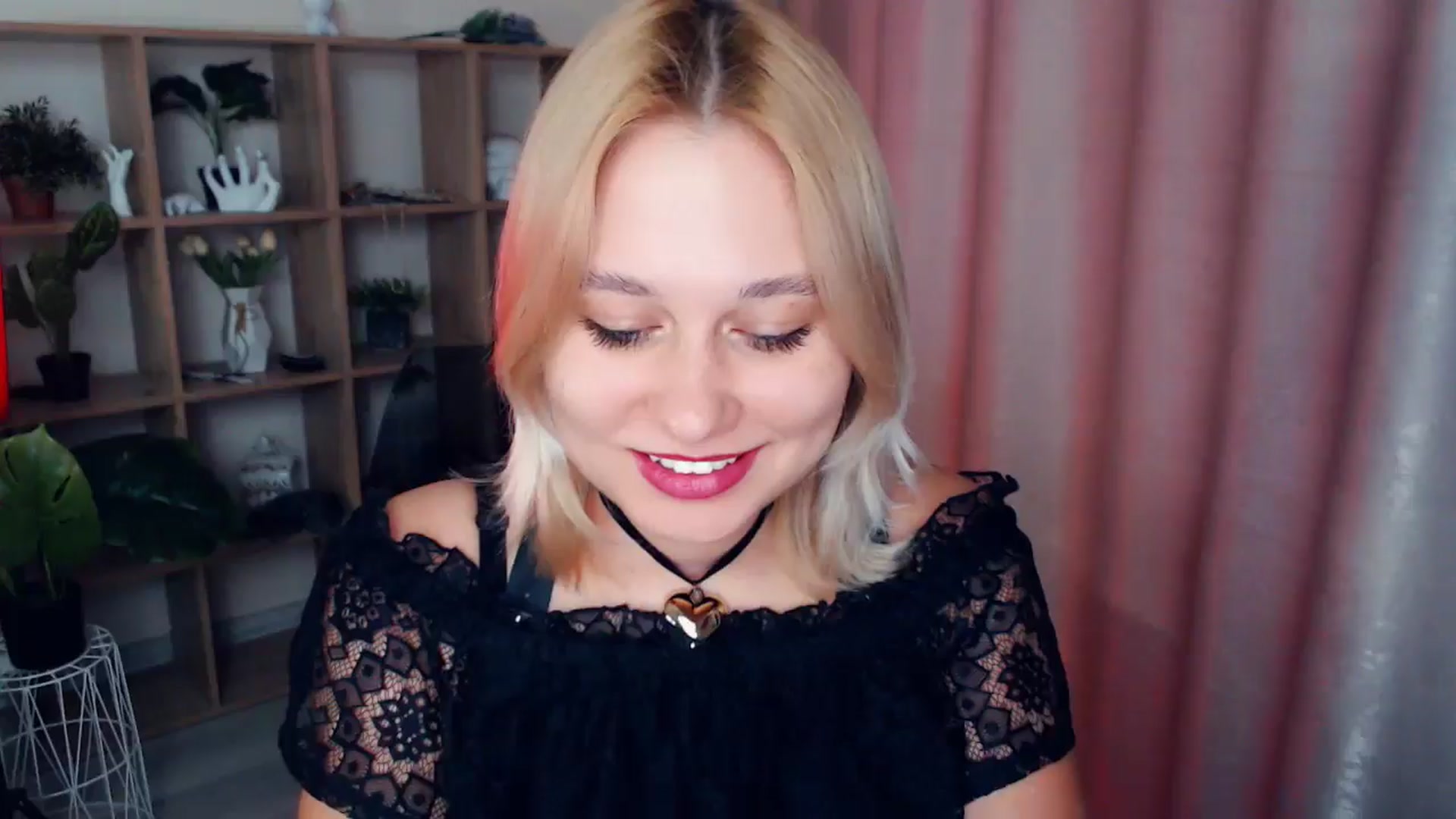 Gallery image thumbnail from Kukla_kolduna's myfreecams stream on, 02/14/2025, 15:15 image 13 of 20