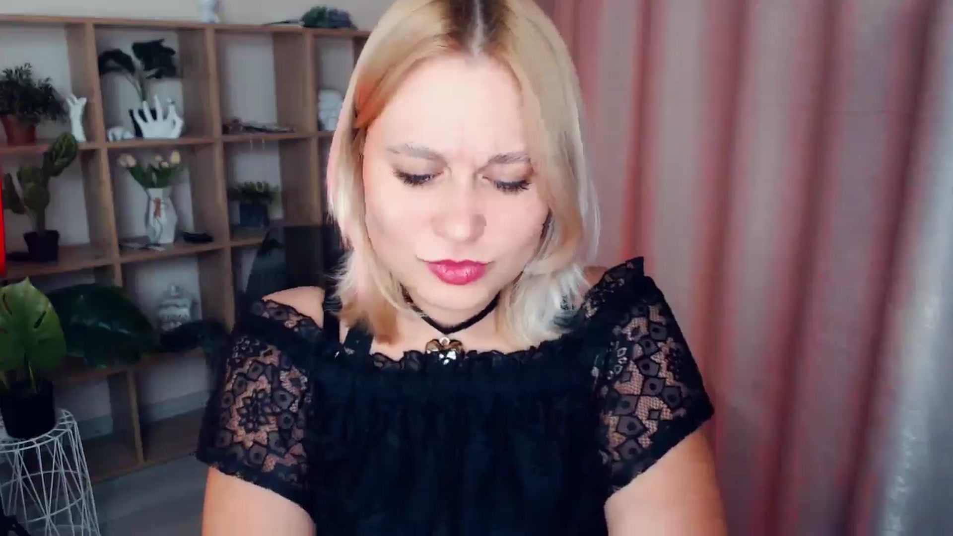 Gallery image thumbnail from Kukla_kolduna's myfreecams stream on, 02/14/2025, 15:45 image 6 of 20