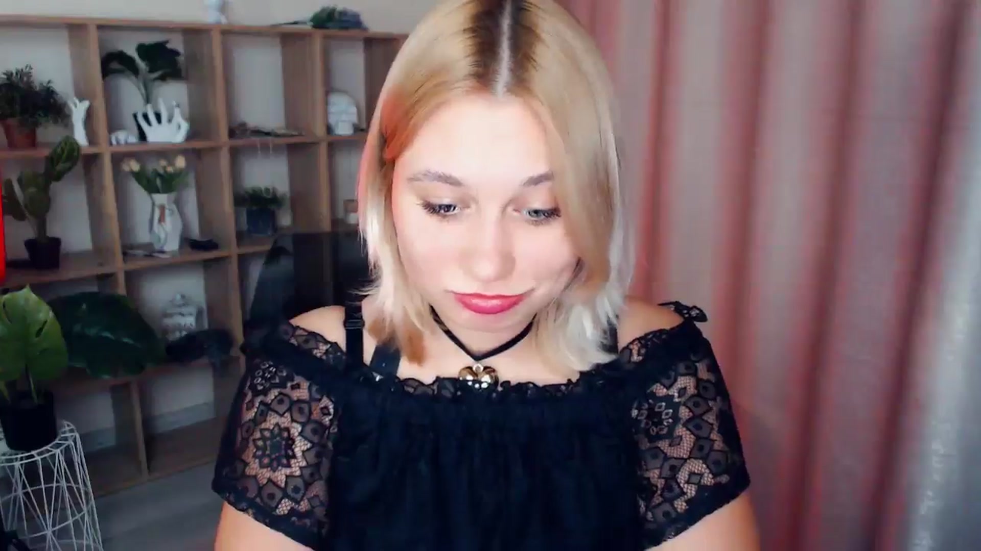 Gallery image thumbnail from Kukla_kolduna's myfreecams stream on, 02/14/2025, 15:45 image 10 of 20