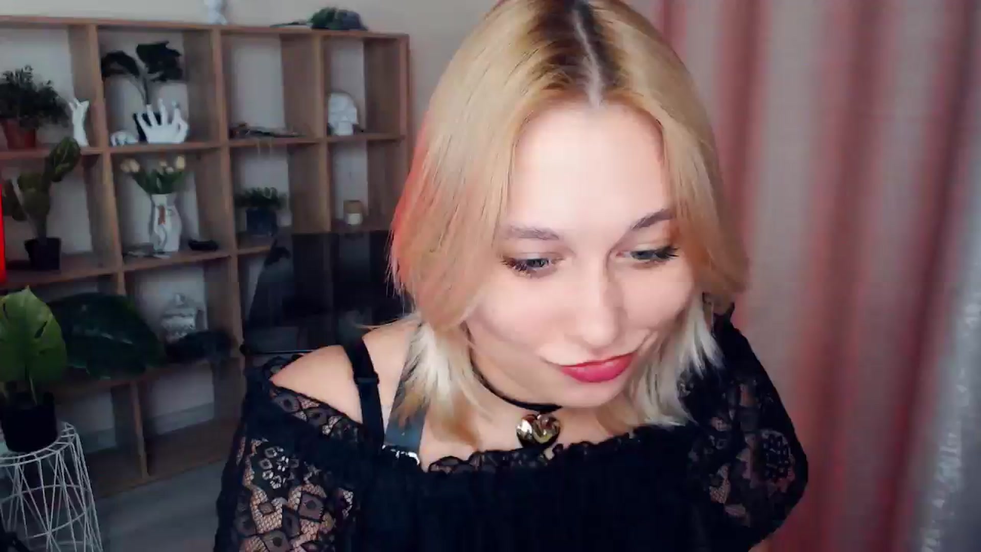 Gallery image thumbnail from Kukla_kolduna's myfreecams stream on, 02/14/2025, 15:45 image 17 of 20