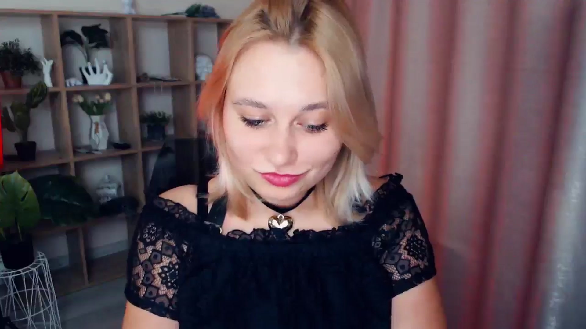 Gallery image thumbnail from Kukla_kolduna's myfreecams stream on, 02/14/2025, 15:45 image 16 of 20