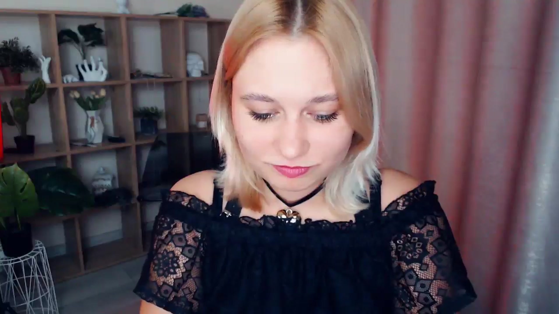 Gallery image thumbnail from Kukla_kolduna's myfreecams stream on, 02/14/2025, 15:45 image 3 of 20
