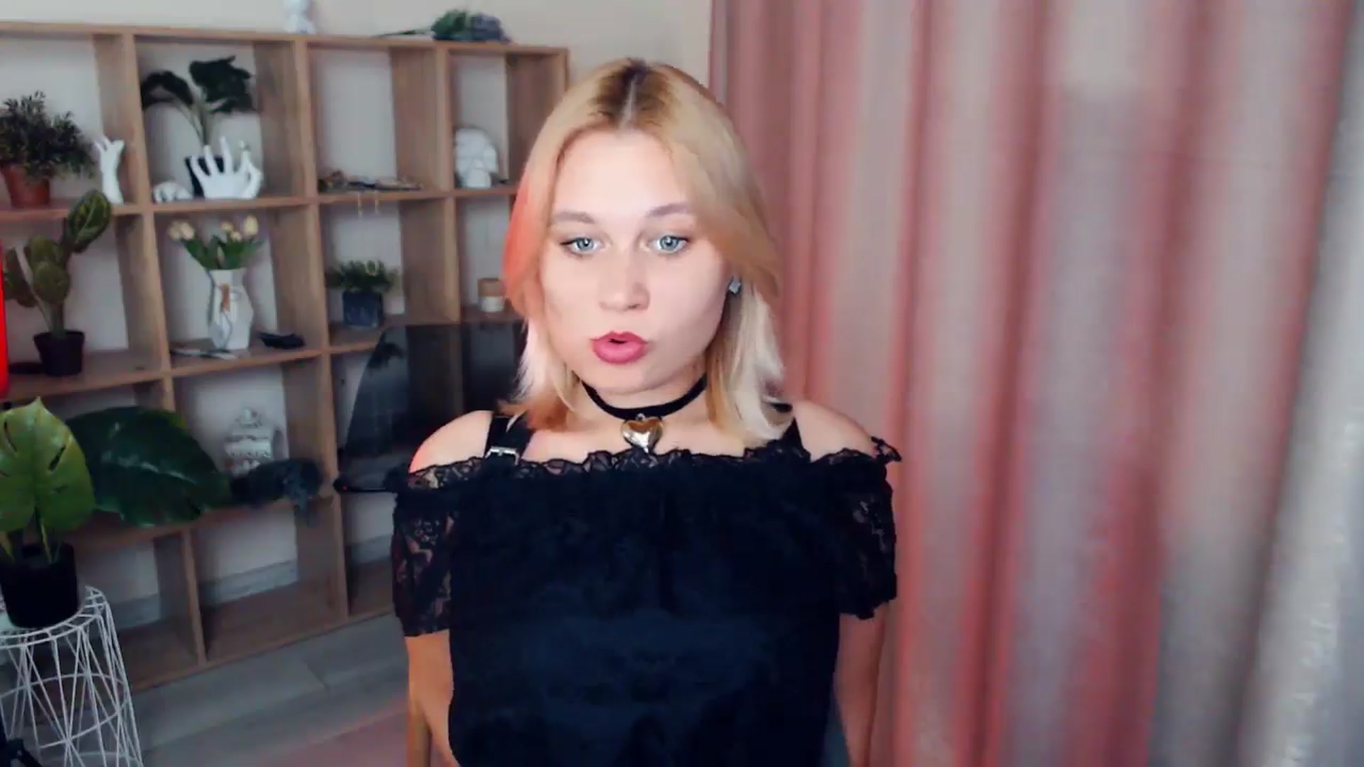 Gallery image thumbnail from Kukla_kolduna's myfreecams stream on, 02/14/2025, 15:45 image 18 of 20