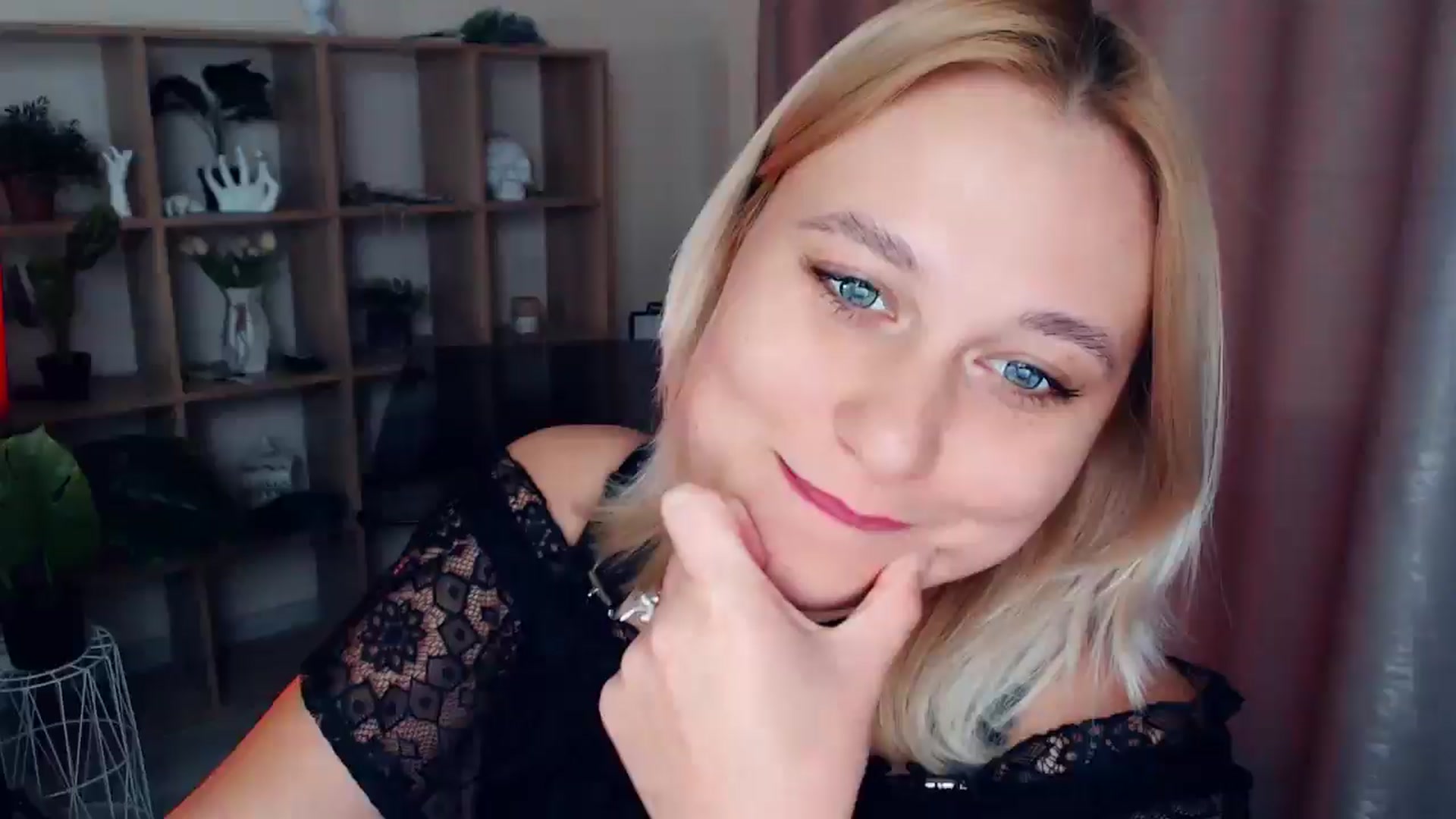 Gallery image thumbnail from Kukla_kolduna's myfreecams stream on, 02/14/2025, 15:45 image 2 of 20