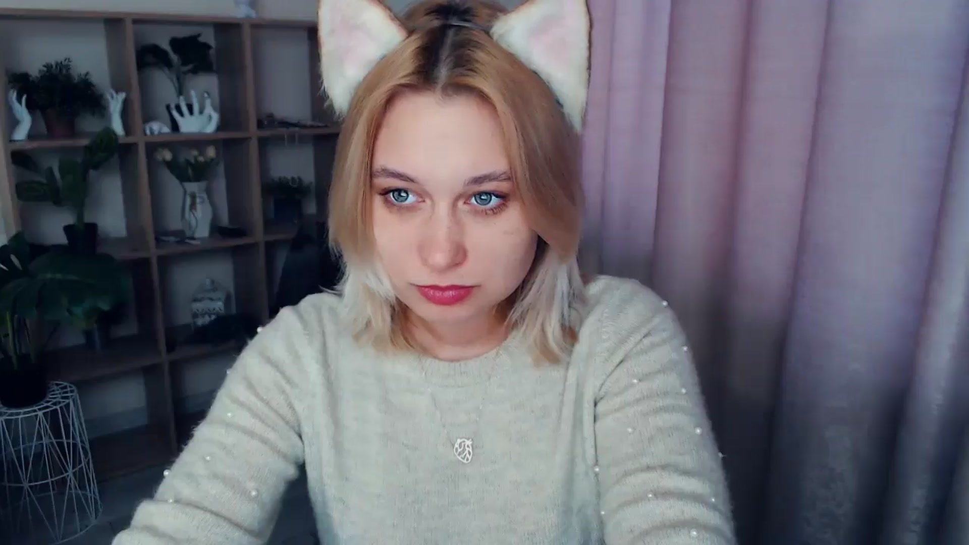 Gallery image thumbnail from Kukla_kolduna's myfreecams stream on, 02/15/2025, 15:15 image 4 of 20