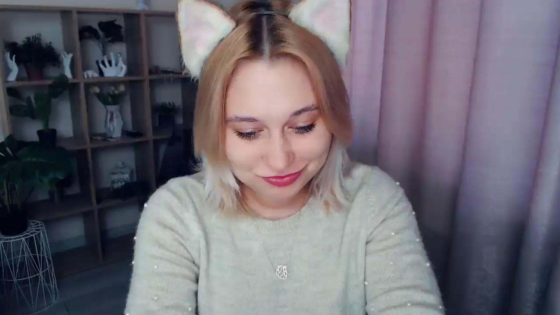 Gallery image thumbnail from Kukla_kolduna's myfreecams stream on, 02/15/2025, 15:15 image 3 of 20