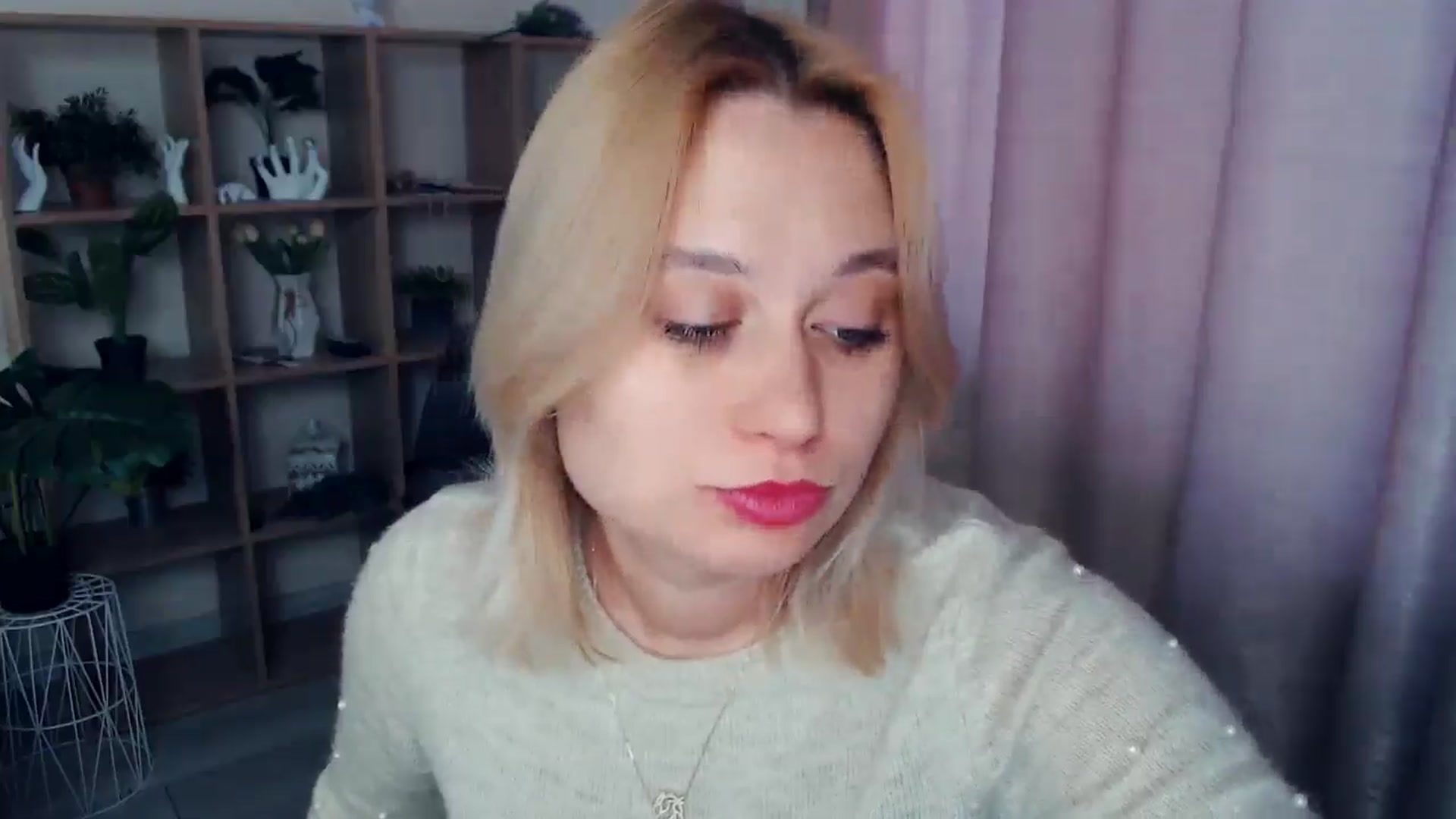 Gallery image thumbnail from Kukla_kolduna's myfreecams stream on, 02/15/2025, 15:15 image 2 of 20