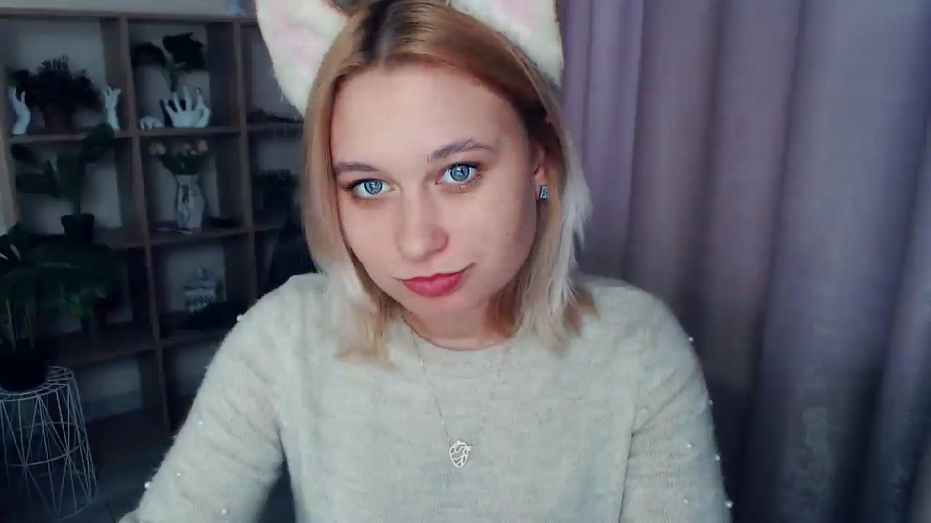 Gallery image thumbnail from Kukla_kolduna's myfreecams stream on, 02/15/2025, 15:15 image 10 of 20