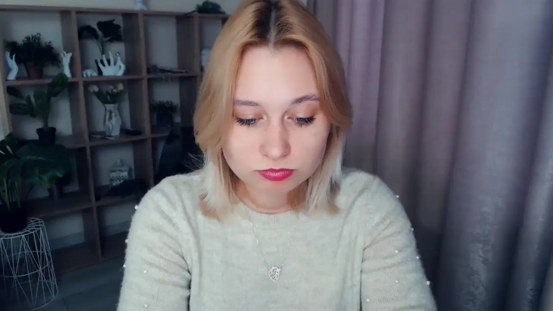 Gallery image thumbnail from Kukla_kolduna's myfreecams stream on, 02/15/2025, 15:15 image 13 of 20
