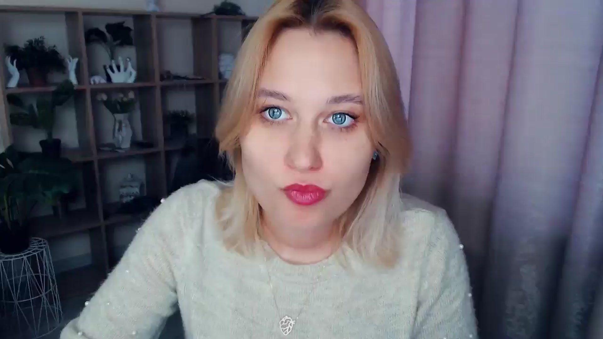 Gallery image thumbnail from Kukla_kolduna's myfreecams stream on, 02/15/2025, 15:15 image 1 of 20