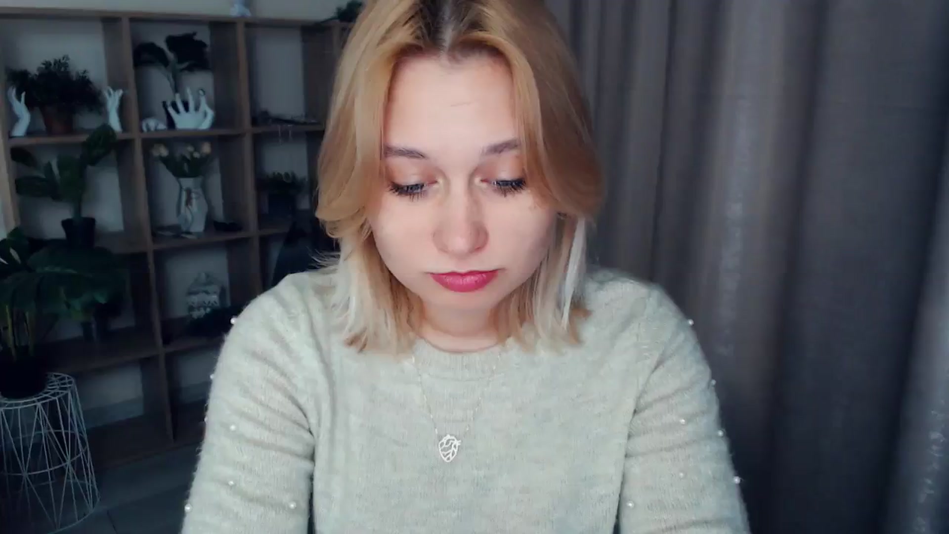 Gallery image thumbnail from Kukla_kolduna's myfreecams stream on, 02/15/2025, 16:00 image 10 of 20