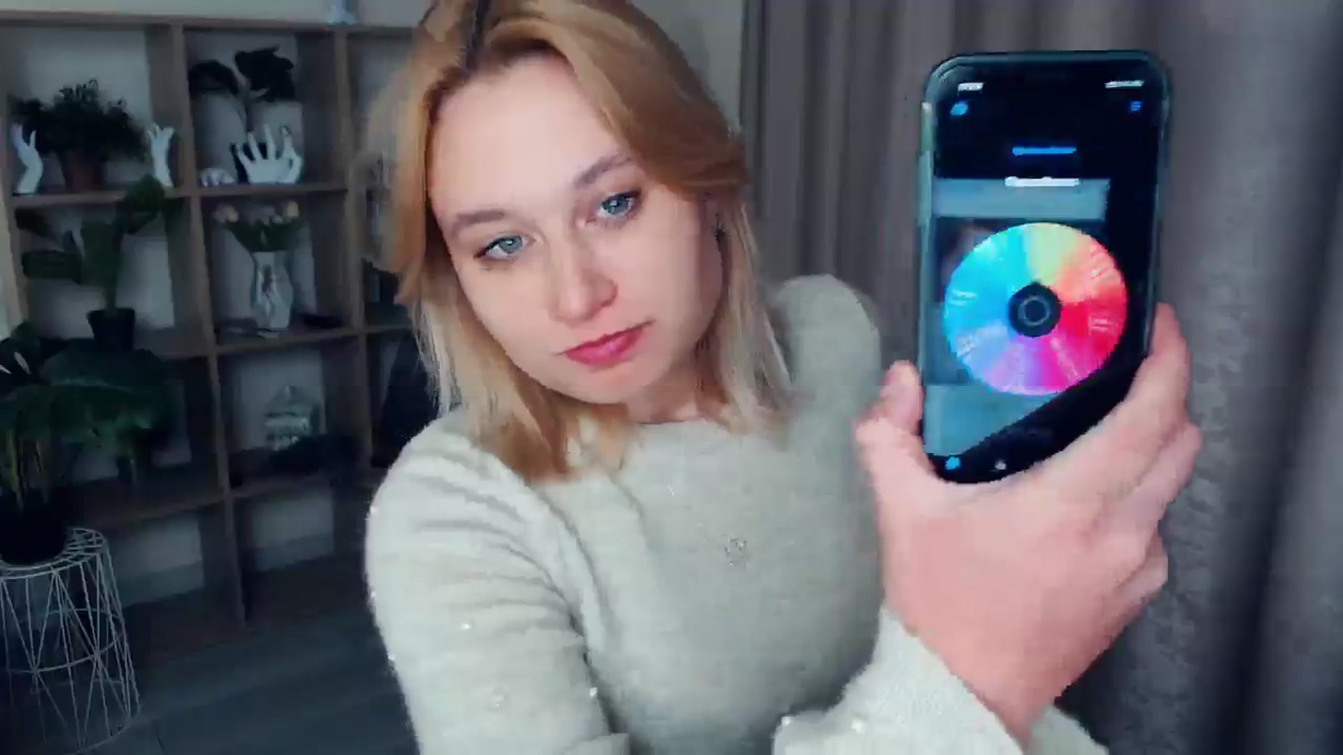 Gallery image thumbnail from Kukla_kolduna's myfreecams stream on, 02/15/2025, 16:00 image 5 of 20