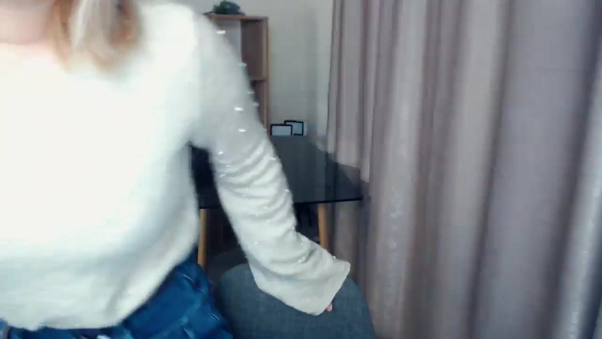 Gallery image thumbnail from Kukla_kolduna's myfreecams stream on, 02/15/2025, 16:00 image 4 of 20